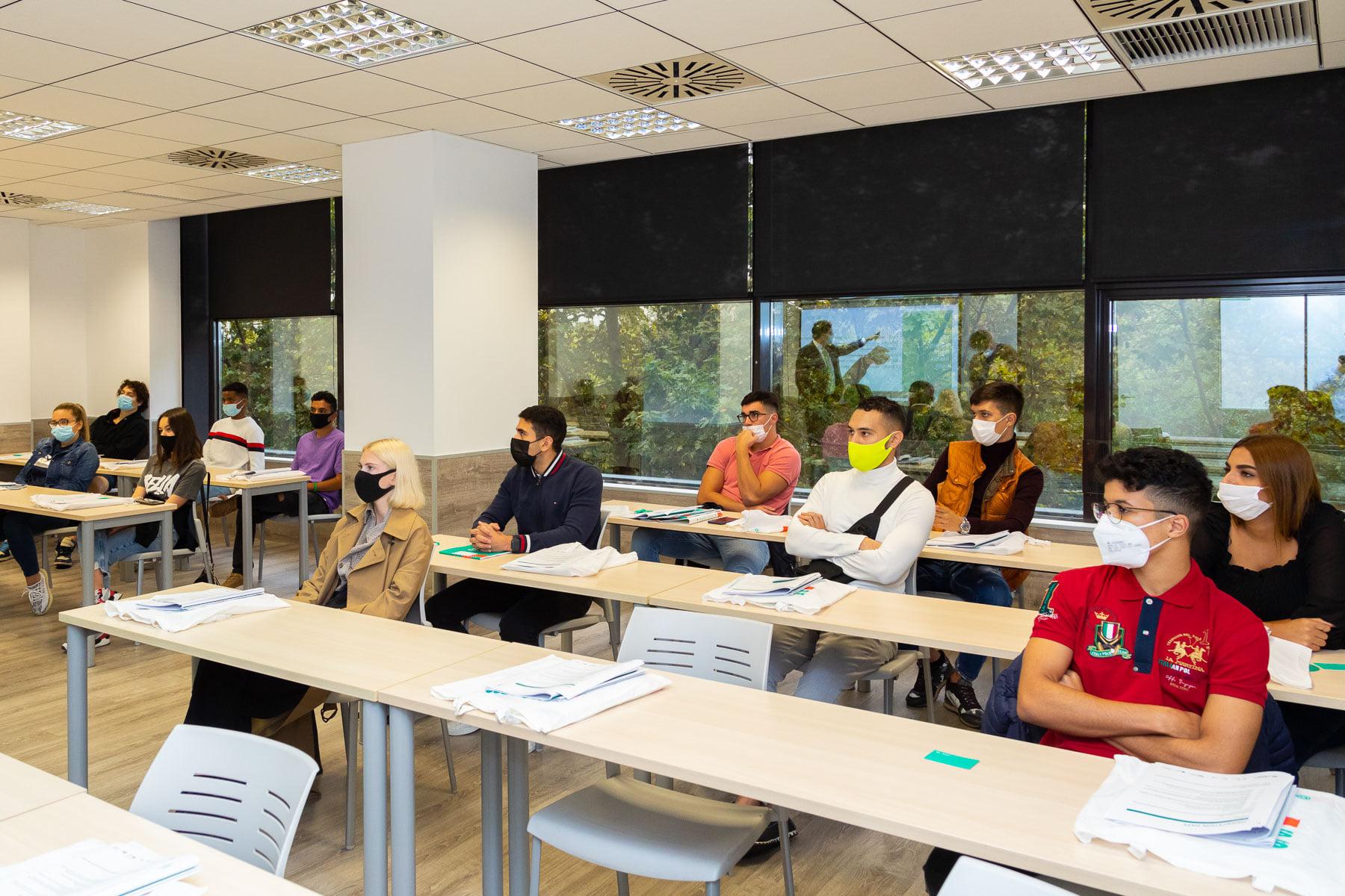 ¿Por qué estudiar con nosotros?