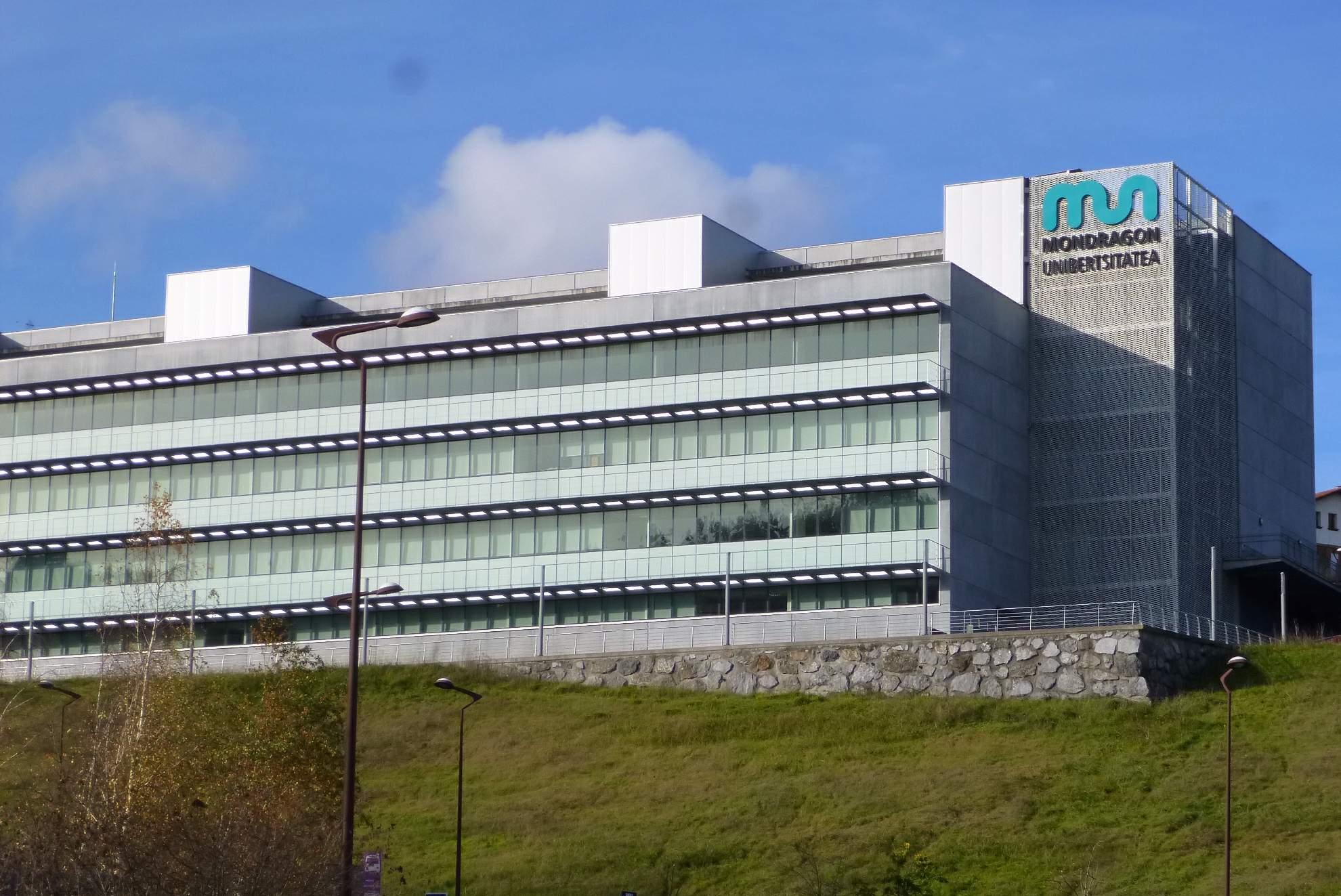 ¿Por qué estudiar con nosotros?